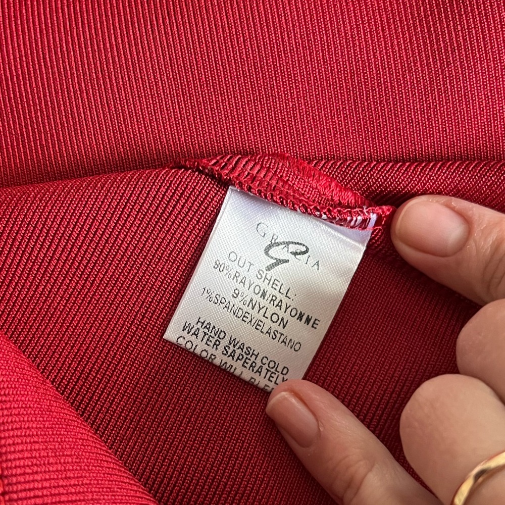Gracia scuba midi skirt in red - Picture 5 of 6